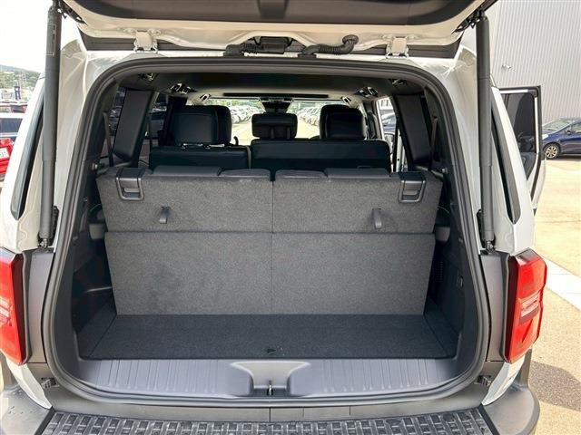 LANDCRUISER 250