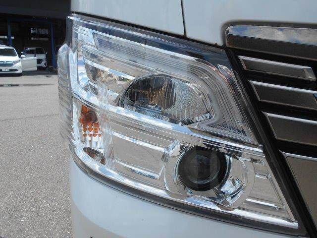 CARAVAN van 2WD