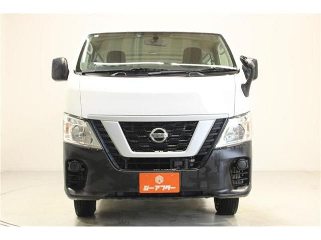 NV350 CARAVAN 4WD