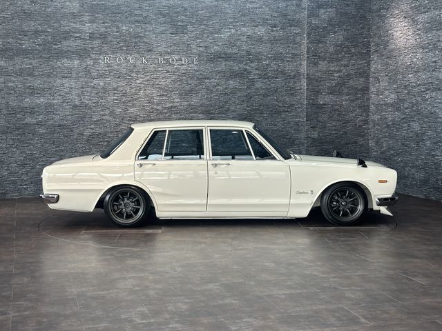 SKYLINE