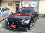 CROWN sedan hybrid