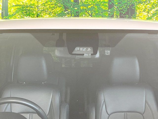 VOXY HYBRID