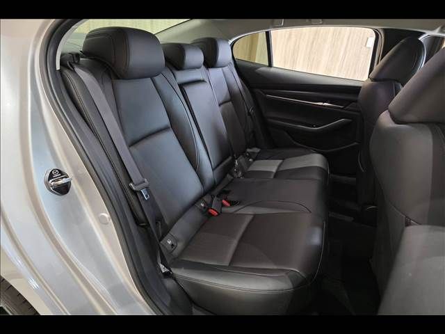 MAZDA3 SEDAN