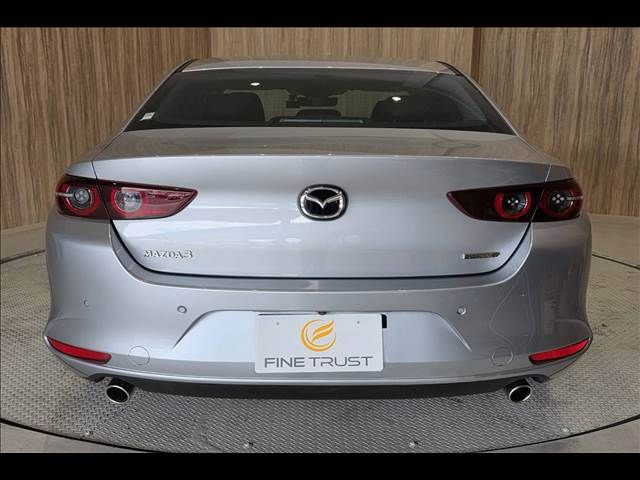 MAZDA3 SEDAN