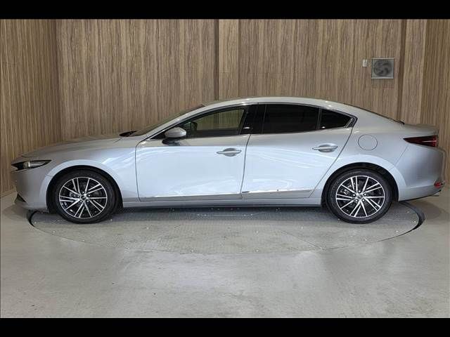 MAZDA3 SEDAN