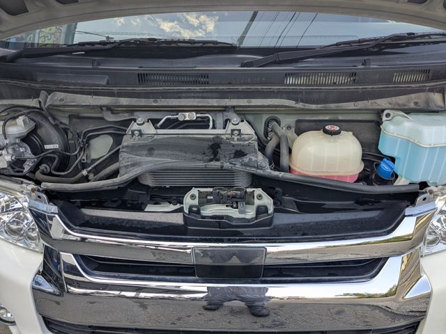 HIACE van 2WD