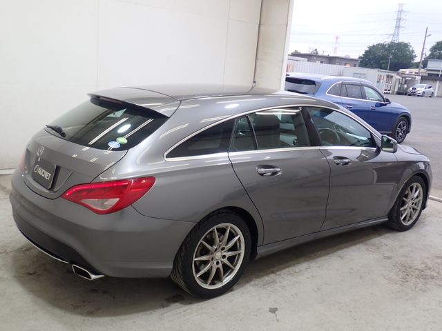 MERCEDES BENZ CLA Shooting Brake