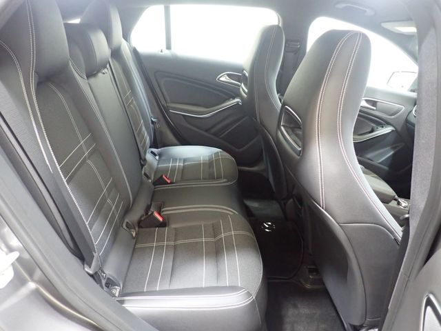 MERCEDES BENZ CLA Shooting Brake