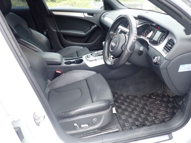AUDI A4 AVANT