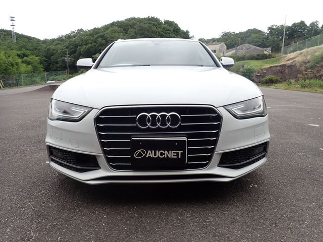 AUDI A4 AVANT