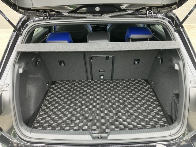 VOLKSWAGEN GOLF R