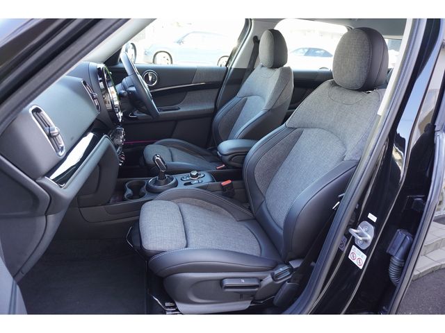 MINI COOPER D CROSSOVER