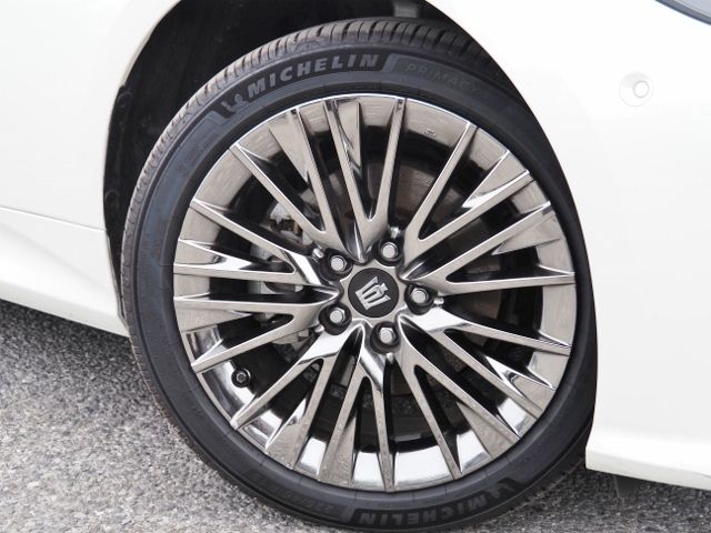 CROWN sedan hybrid 4WD