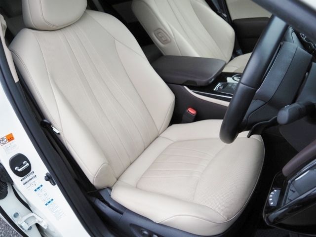 CROWN sedan hybrid 4WD