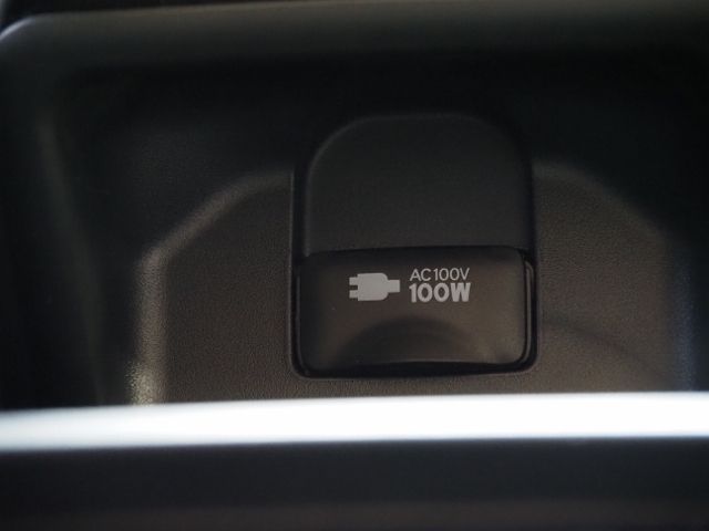 CROWN sedan hybrid 4WD