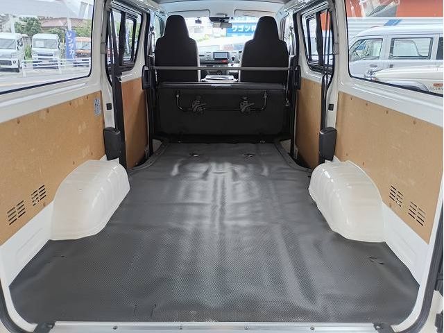 HIACE van 4WD