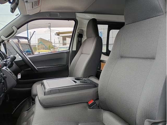 HIACE van 4WD