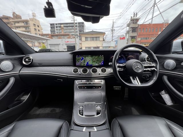 MERCEDES BENZ E class sedan