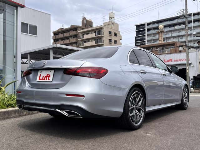 MERCEDES BENZ E class sedan