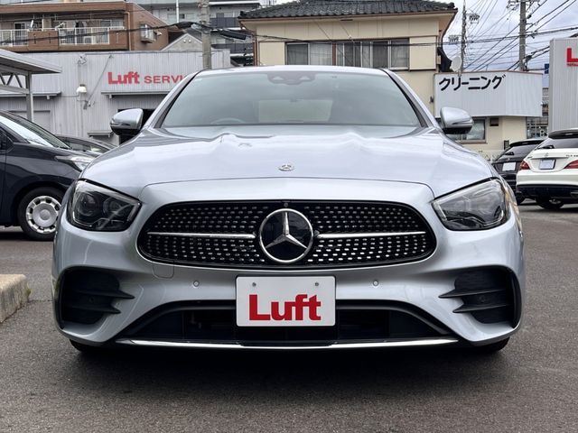 MERCEDES BENZ E class sedan