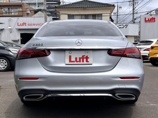 MERCEDES BENZ E class sedan