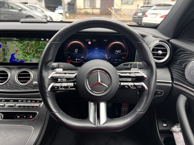 MERCEDES BENZ E class sedan