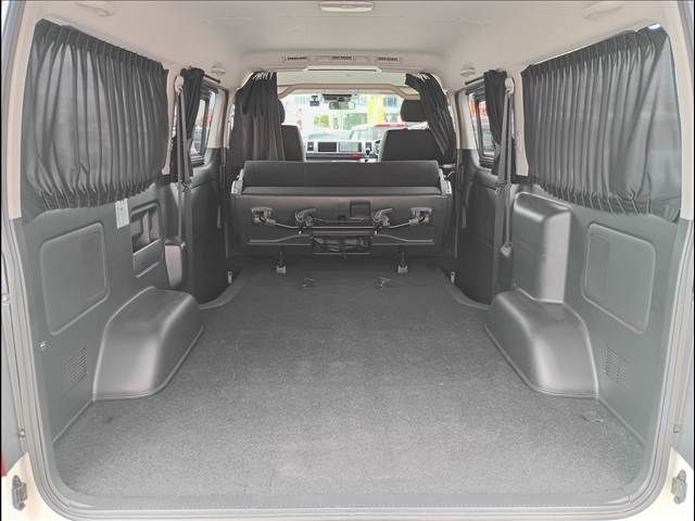 REGIUSACE van 4WD