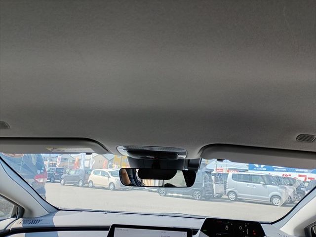 PRIUS 4WD