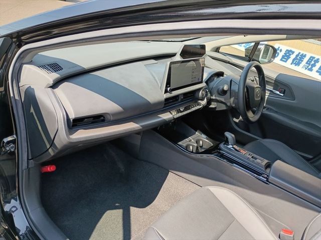 PRIUS 4WD