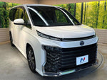 VOXY HYBRID