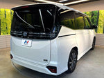 VOXY HYBRID