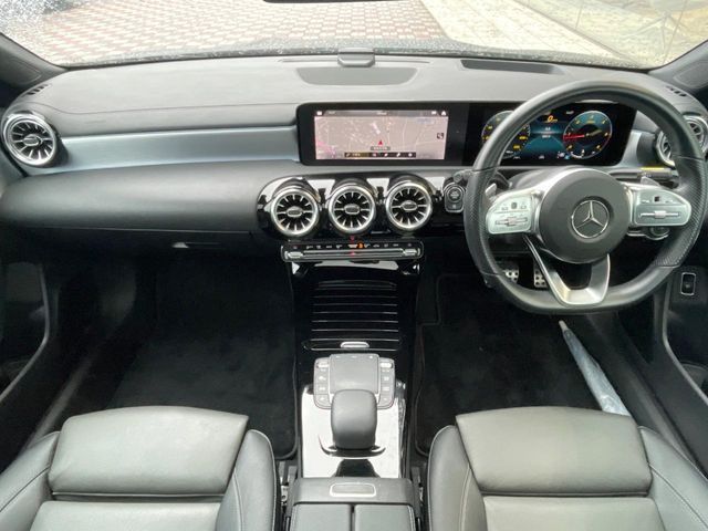 MERCEDES BENZ CLA Shooting Brake