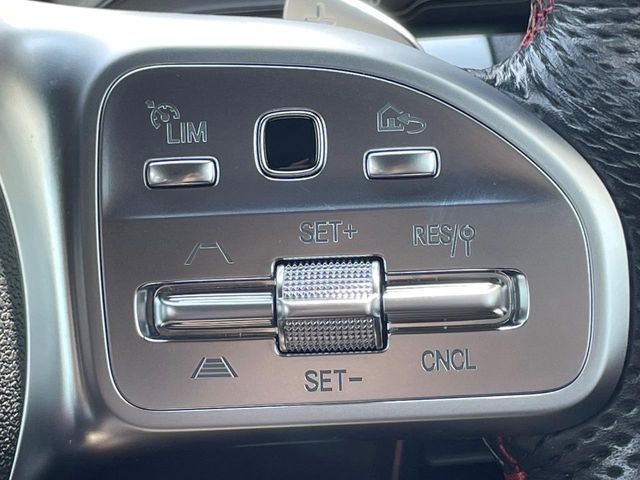 MERCEDES BENZ GLB