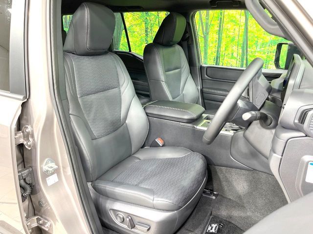 LANDCRUISER 250