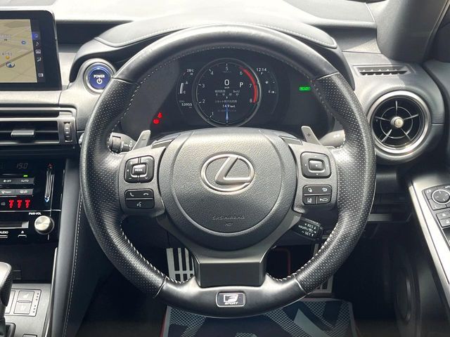 LEXUS IS300h