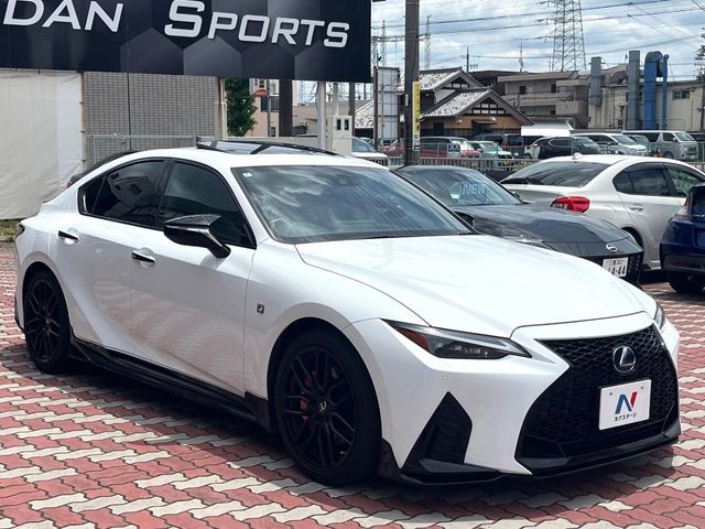 LEXUS IS300h