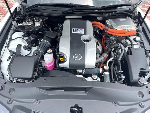 LEXUS IS300h