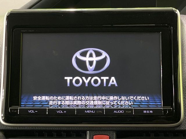VOXY HYBRID