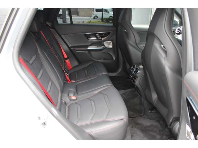 MERCEDES AMG GLCclass