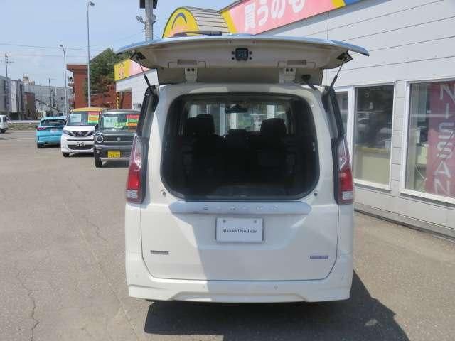 SERENA  S-HYBRID 4WD