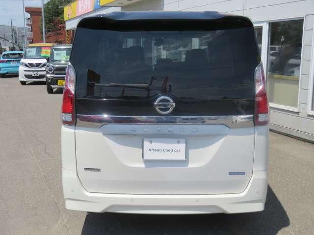 SERENA  S-HYBRID 4WD