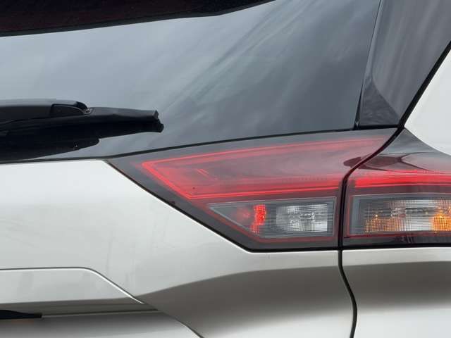 X-TRAIL HYBRID 4WD