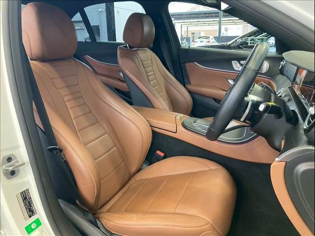 MERCEDES BENZ E class sedan