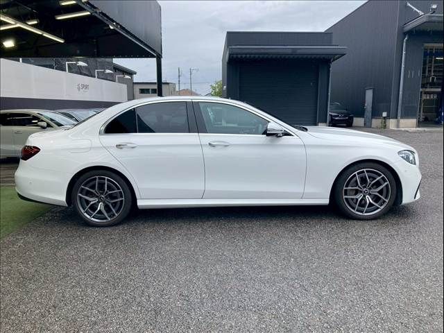MERCEDES BENZ E class sedan