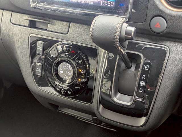 CARAVAN van 2WD
