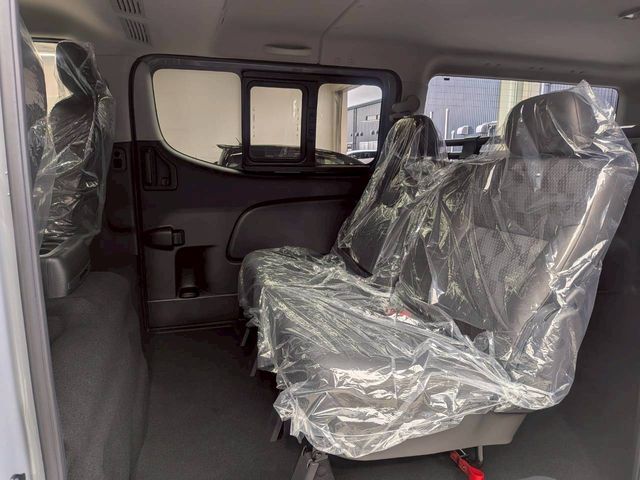 CARAVAN van 2WD