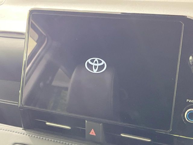 VOXY HYBRID
