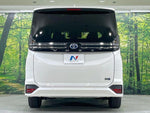 VOXY HYBRID