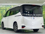 VOXY HYBRID