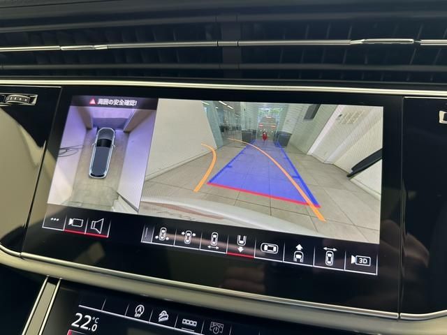 AUDI  Q7